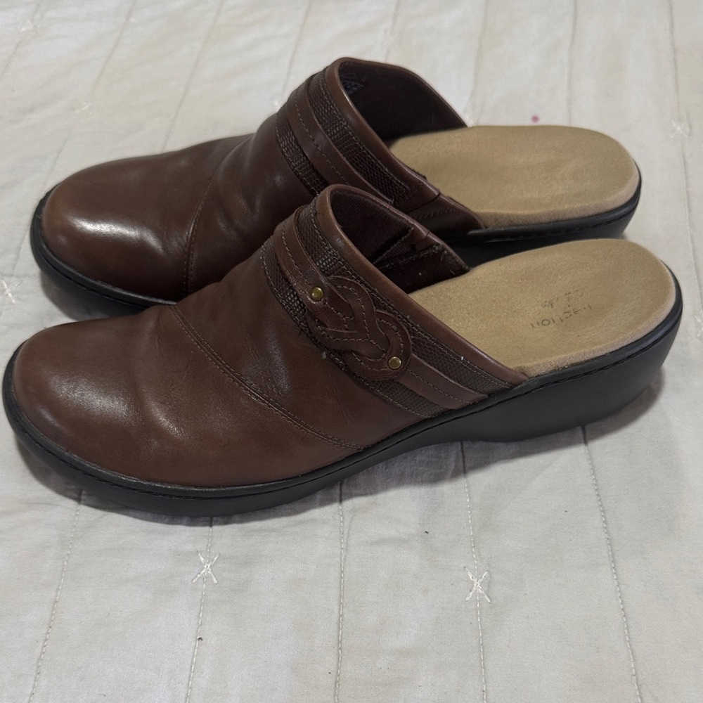 Clarks Brown Leather Loafers - Picture 2 of 6